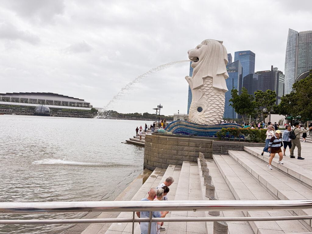 65周年記念事業シンガポール旅行