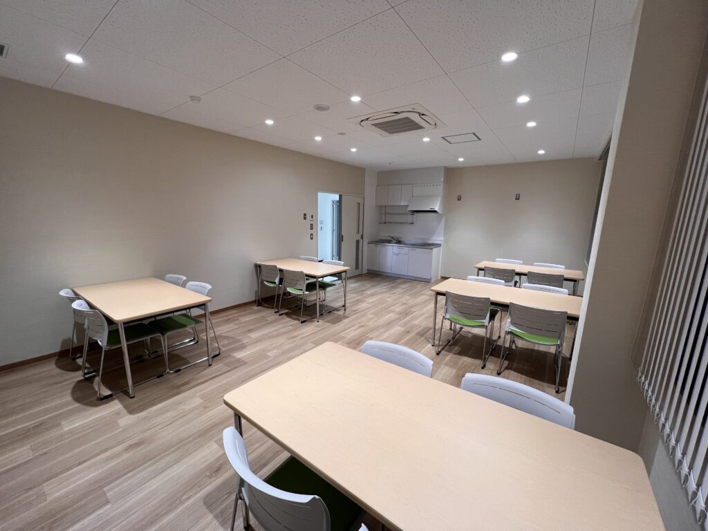 ケイテック新社屋工事　食堂照明